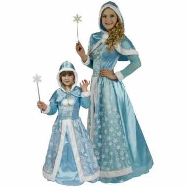 Lichtblauwe sneeuw prinsessen jurkje